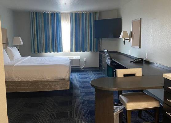 Extended Studio Hotel Ontario 1