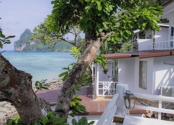 Phi Phi Cozy Seafront Resort 1