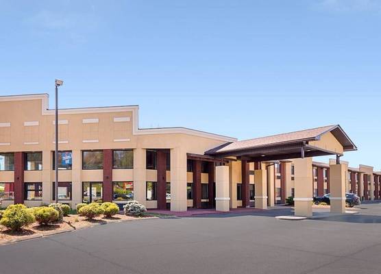 Quality Inn Parkersburg North - Vienna 1