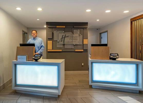 Holiday Inn Express & Suites THE VILLAGES by IHG 1