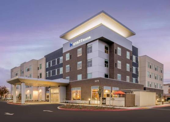 Hyatt House Fresno/Campus Pointe 1