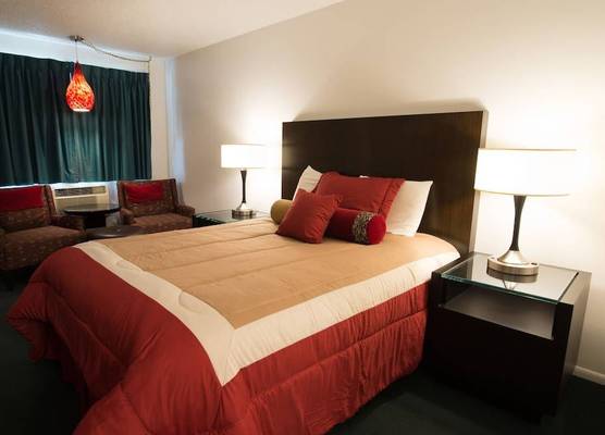 Cougar Land Motel 1