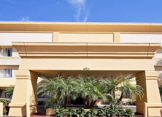 La Quinta by Wyndham Tampa Fairgrounds - Casino 1