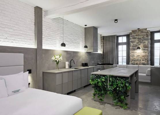 David Hotel 1