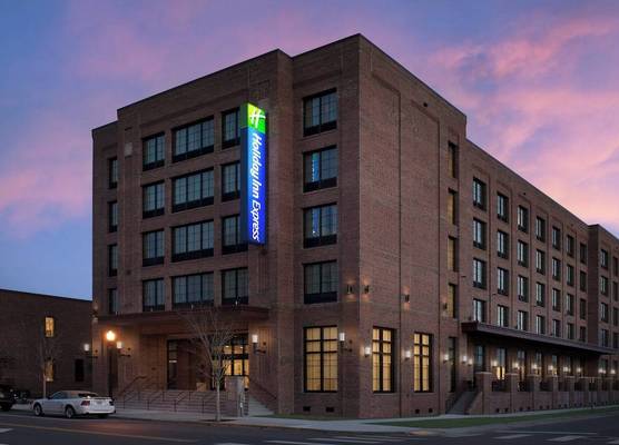 Holiday Inn Express PENSACOLA DOWNTOWN by IHG 1