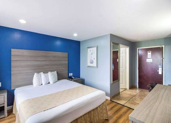 Rodeway Inn & Suites Port Arthur - Groves 1