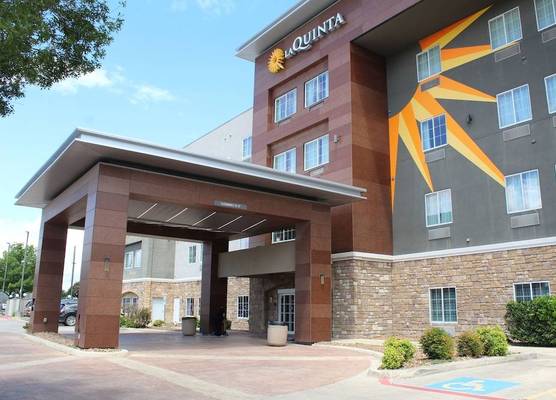 La Quinta Inn and Suites by Wyndham - Schertz 1