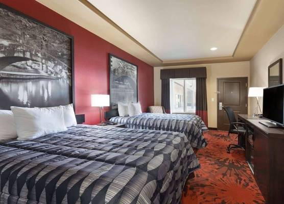 Super 8 by Wyndham Karnes City 1