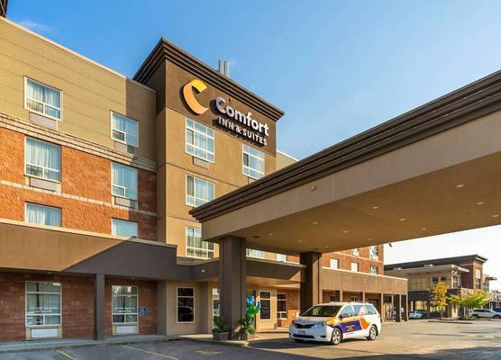 Comfort Inn & Suites 1