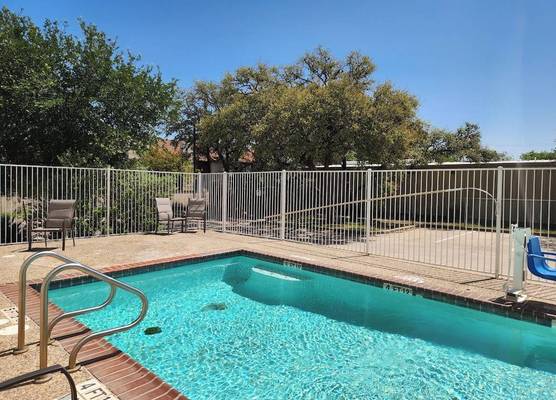 Baymont by Wyndham San Antonio Airport 1