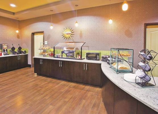 La Quinta by Wyndham Hinesville - Fort Stewart 1