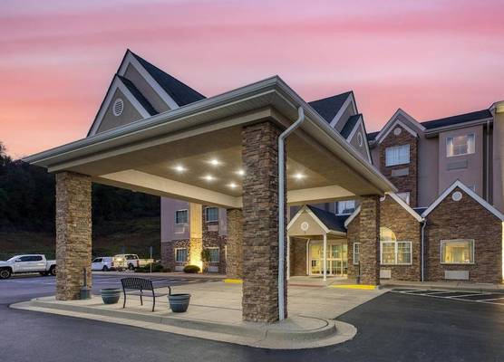 SureStay Plus Hotel by Best Western Buckhannon 1