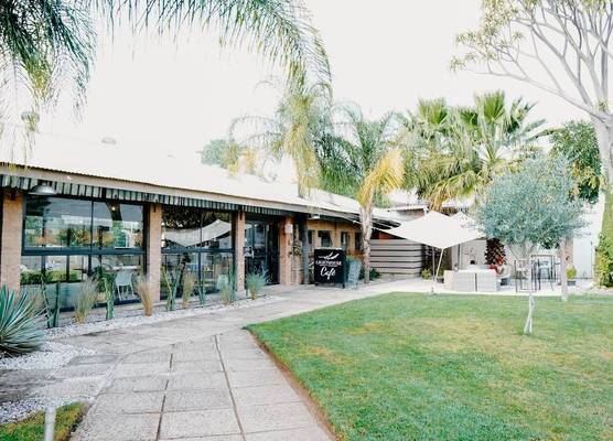 Lighthouse Guesthouse & Cafe 1