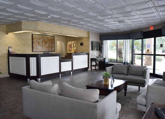 Ramada by Wyndham Savannah Gateway 1