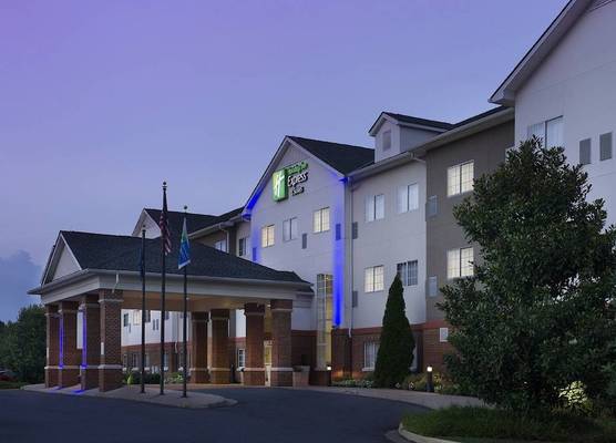 Holiday Inn Express & Suites CHARLOTTESVILLE - RUCKERSVILLE by IHG 1