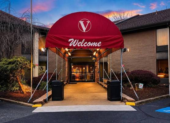 The View Inn & Suites Bethlehem / Allentown / Lehigh Airport 1