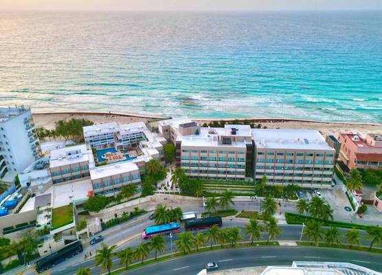 Flamingo Cancun All Inclusive 1
