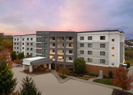 Courtyard by Marriott Pittsburgh Washington Meadow Lands 1