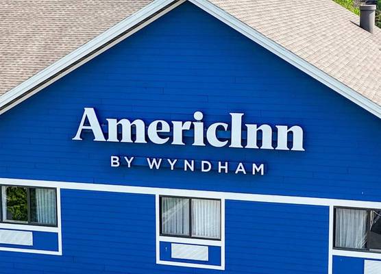 AmericInn by Wyndham Green Bay East 1