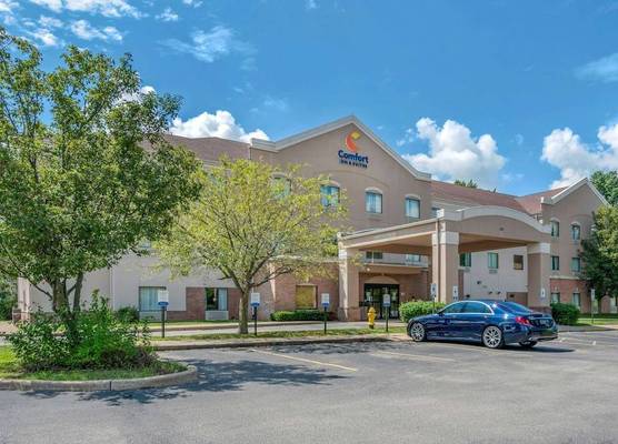 Comfort Inn & Suites St Louis-O'Fallon 1