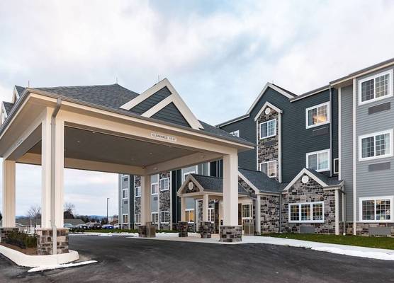Microtel Inn & Suites by Wyndham Carlisle 1