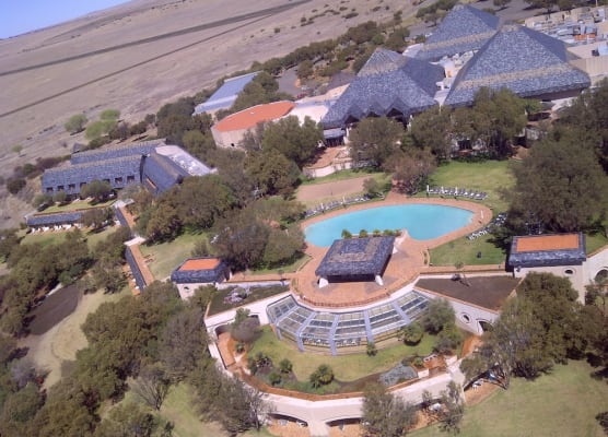 Black Mountain Leisure & Conference Hotel 1