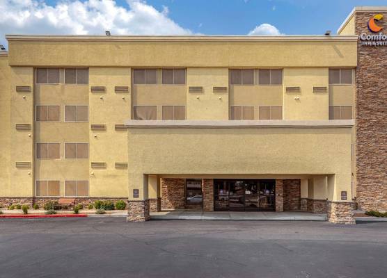 Comfort Inn & Suites Albuquerque Downtown 1