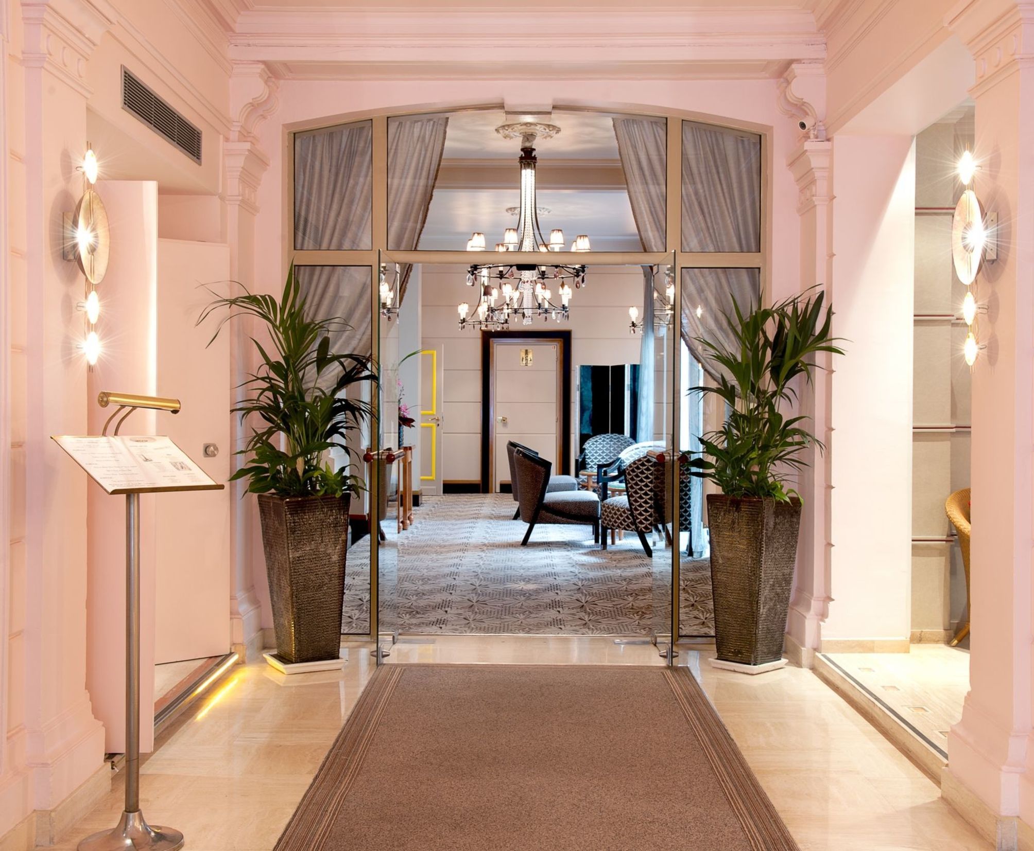 Hôtel Le Cardinal 1