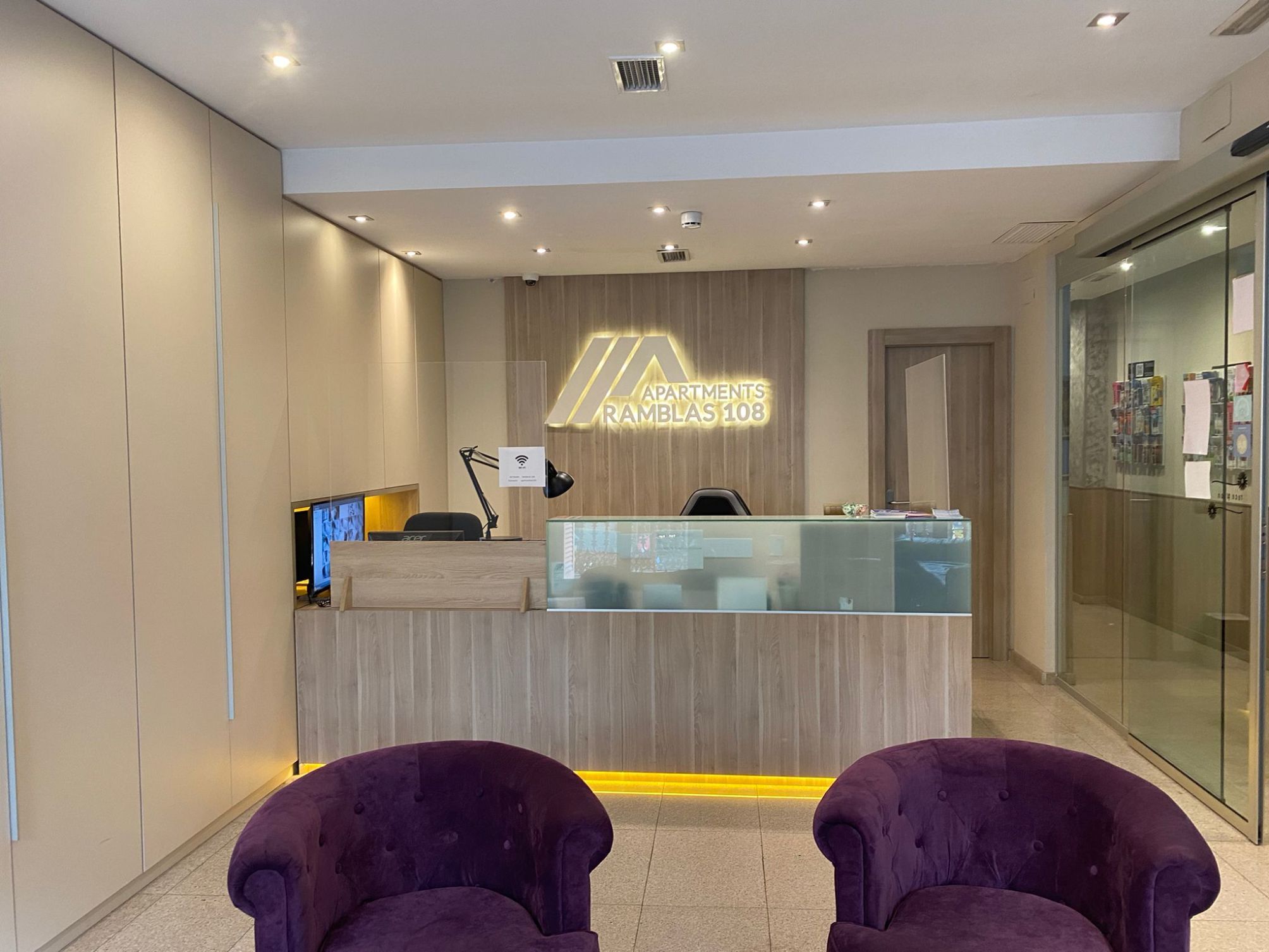 Aparthotel Rambla108 1