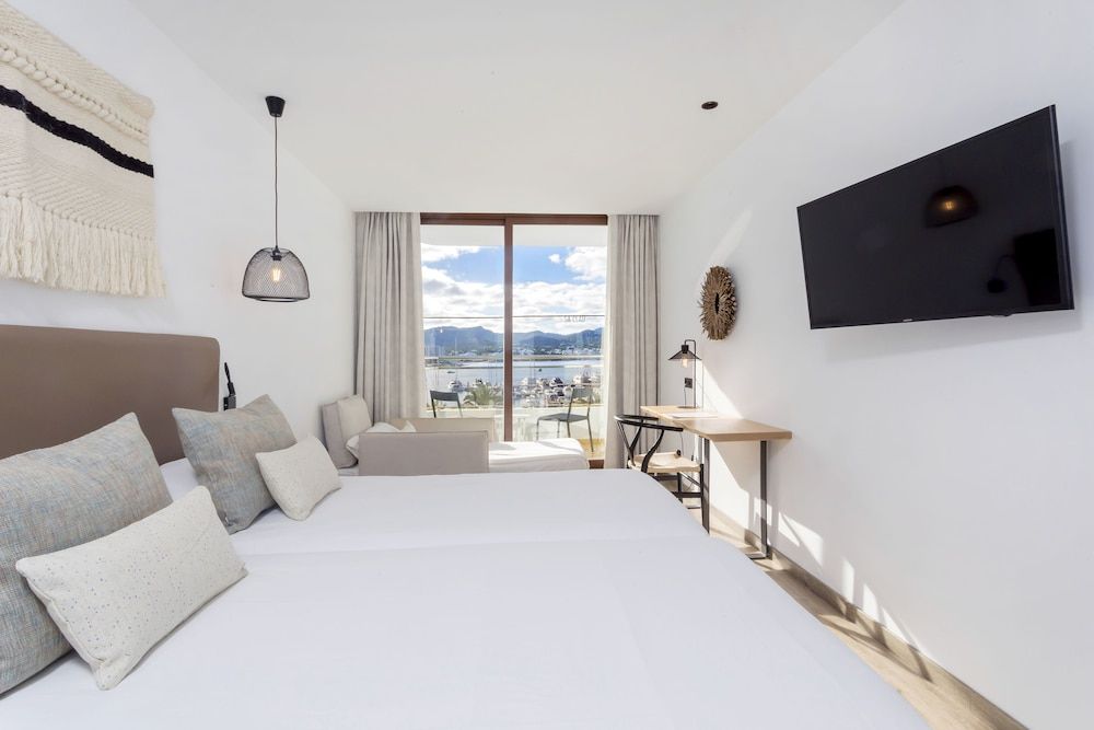 Bâle Mulhouse - San Antonio de Portmany, Ibiza - Hotel Sa Clau by Mambo - San Antonio de Portmany, Ibiza
