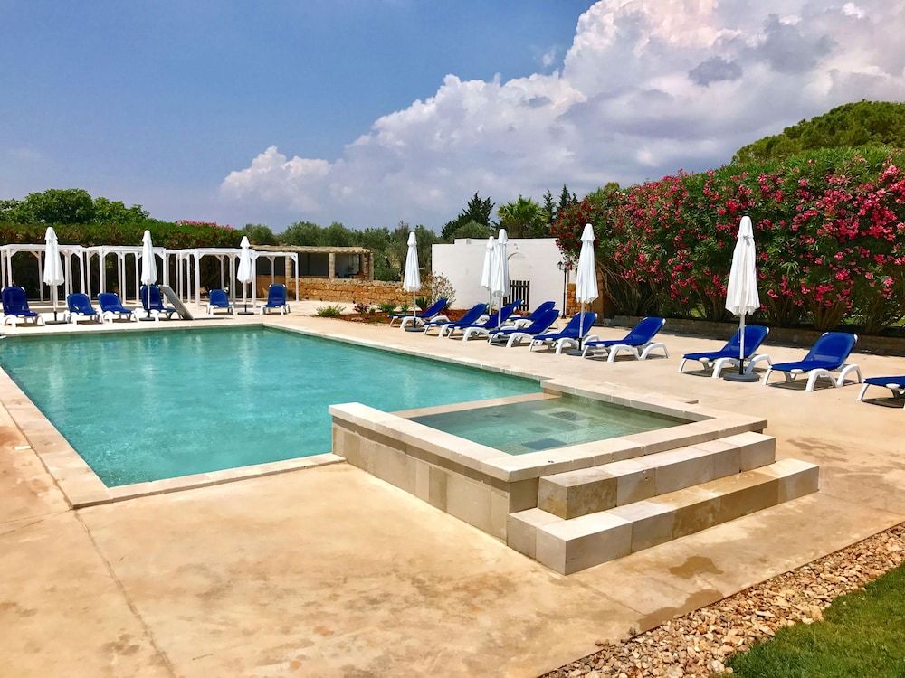 Lyon - Ugento - Relais Masseria Casina dei Cari - Ugento