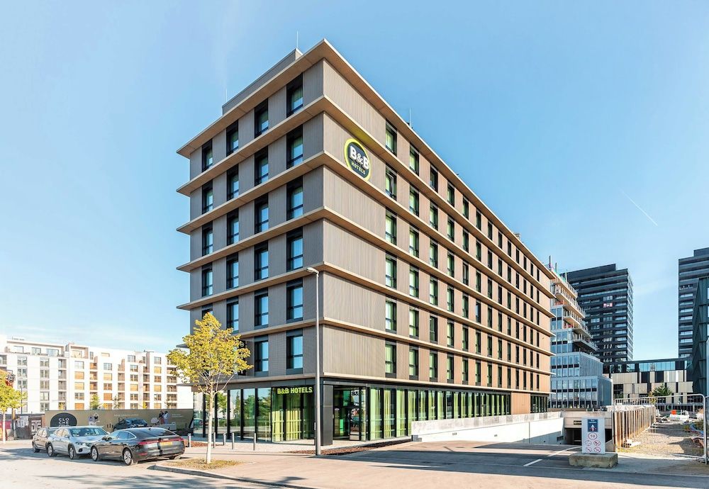 Paris - Luxembourg - B&B HOTEL Luxembourg Centre Cloche d'Or - Luxembourg