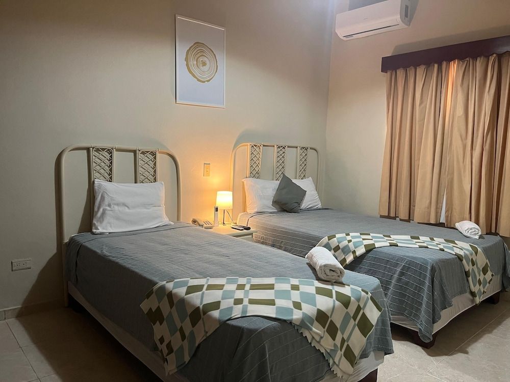 Bordeaux - Saint Domingue - Hotel Plaza Kavia - Saint Domingue