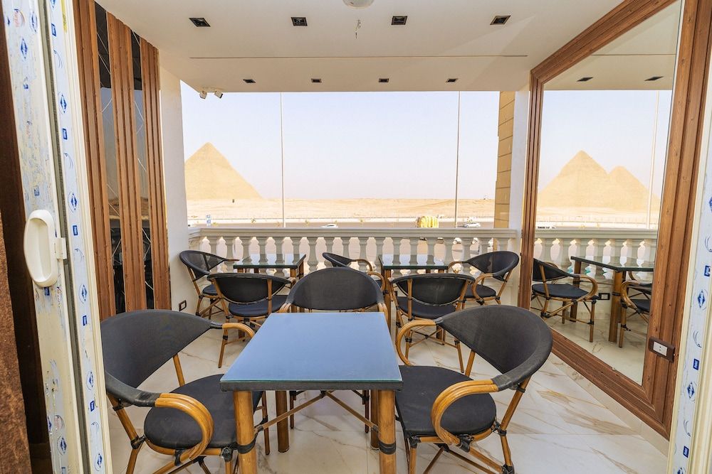 Nice - Giza - White Pyramids inn - Giza