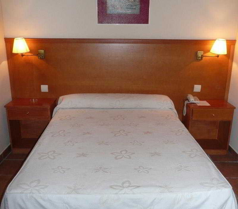 Brest - Marbella - Hotel Doña Catalina - Marbella