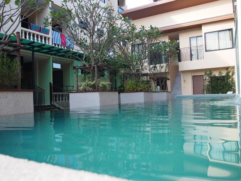 Montpellier - Patong Beach - Phuket - Royal Waves Hotel - Patong Beach - Phuket