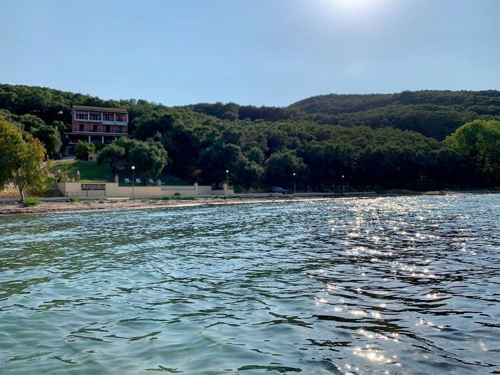 Lyon - Agios Georgios, Corfú - Angelica - Agios Georgios, Corfú