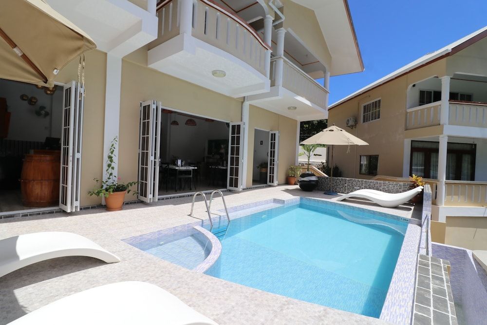 Paris - La Digue Island - Mountain View Hotel - La Digue Island