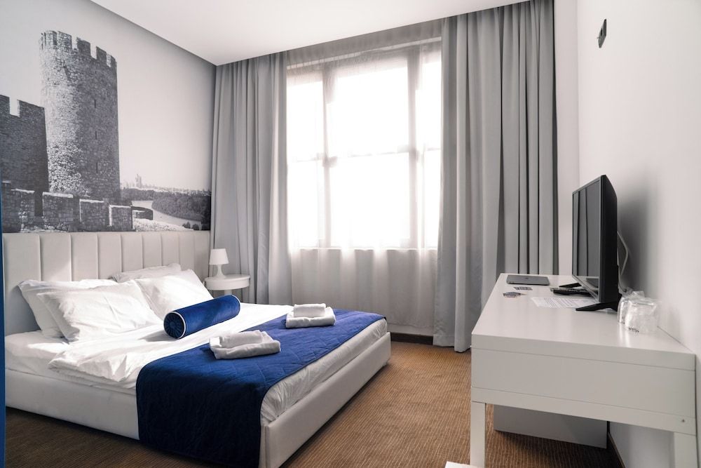 Paris - Belgrade - Hotel Passport - Belgrade