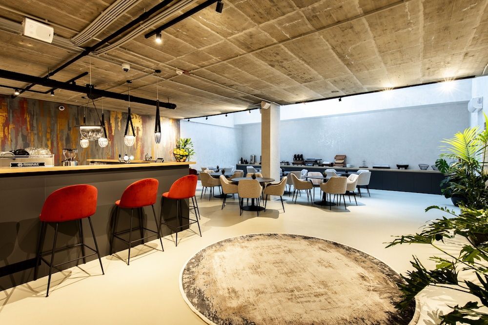 Marseille - Budapest - The Amberlyn Suite Hotel - Budapest