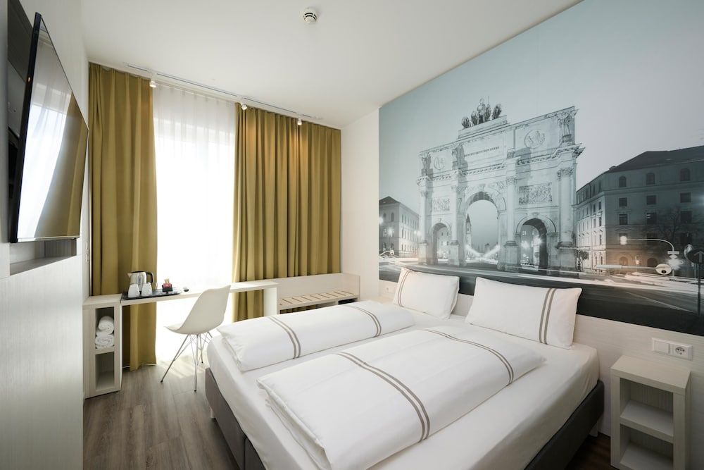 Paris - Munich - Premier Inn München City West - Munich