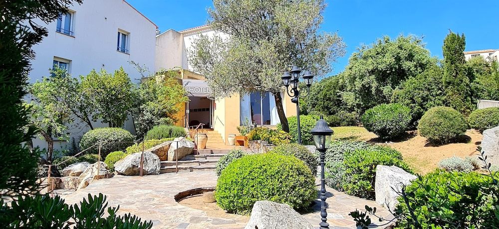 Caen - L'île Rousse - Hotel Cala di l'Oru - L'île Rousse