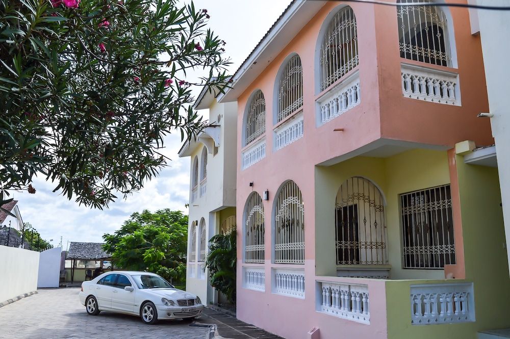 Bâle Mulhouse - Kenya - côte de Mombasa, Afrique - Platinum Hotels Mombasa - Kenya - côte de Mombasa, Afrique