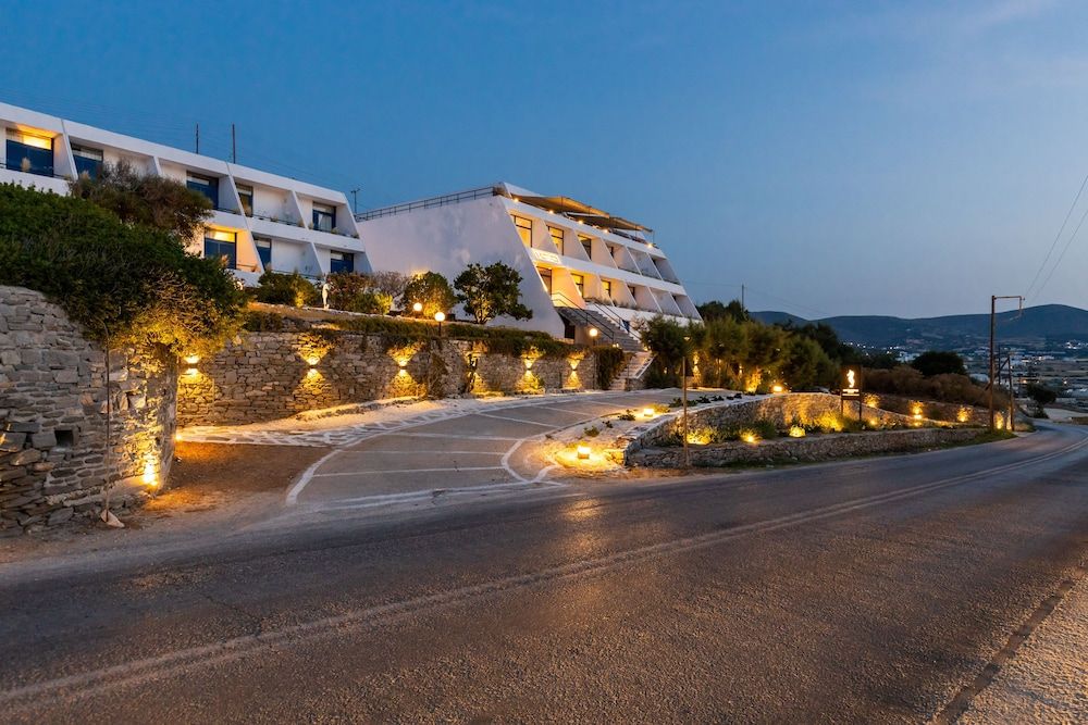 Lyon - Paros - Hippocampus Hotel - Paros