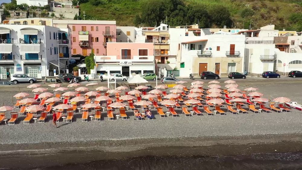 Lyon - Lipari - Hotel Amarea - Aeolian Charme - Lipari