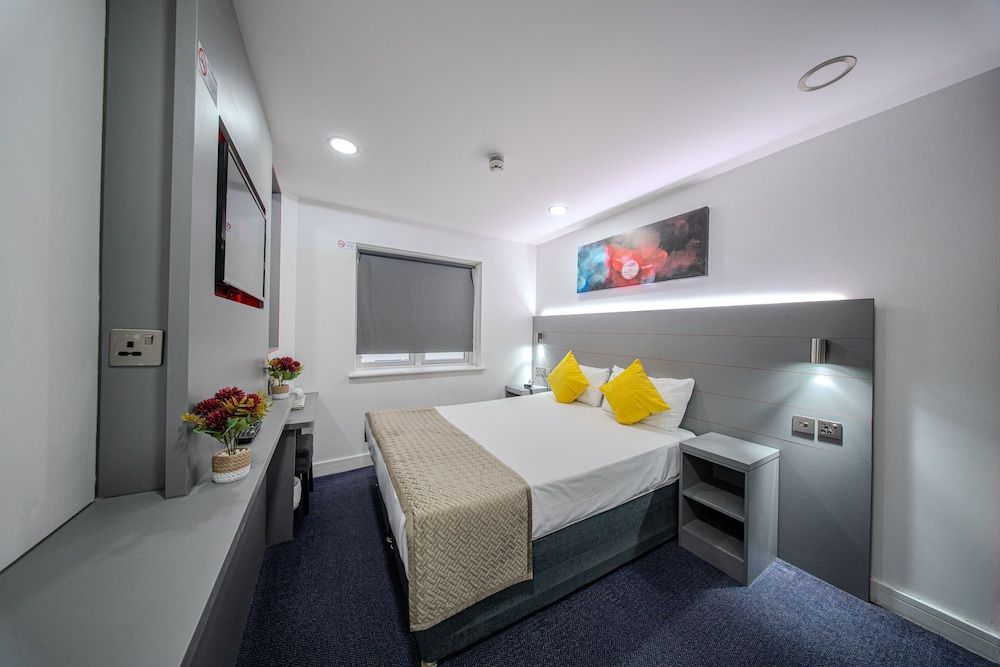 Lyon - Barking - Ilford Hotel Goodmayes - Barking