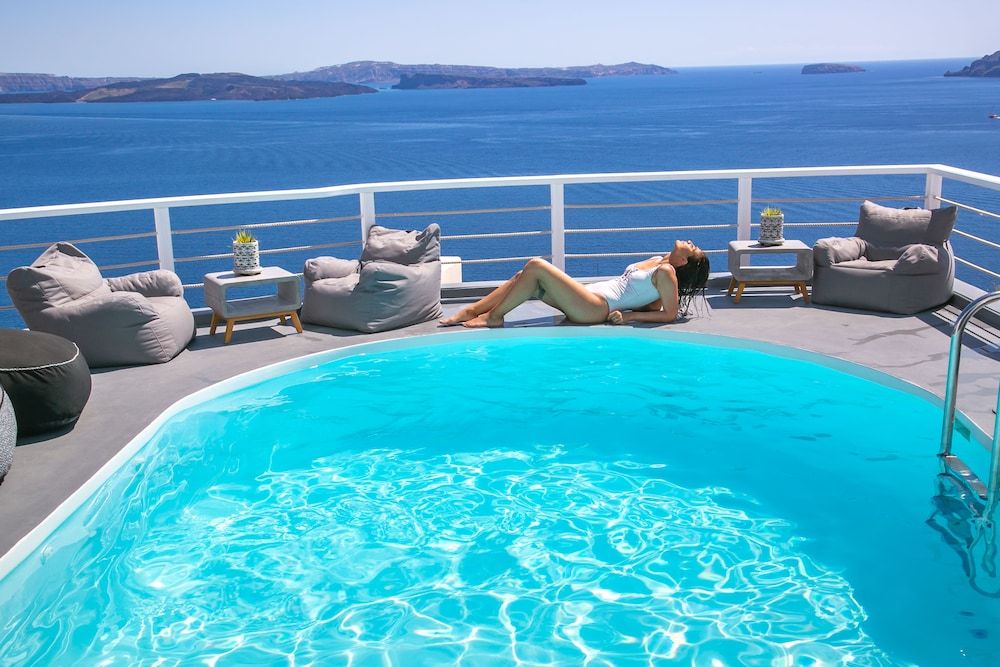Lyon - Santorin, Îles Grecques - White Pearl Villas - Santorin, Îles Grecques