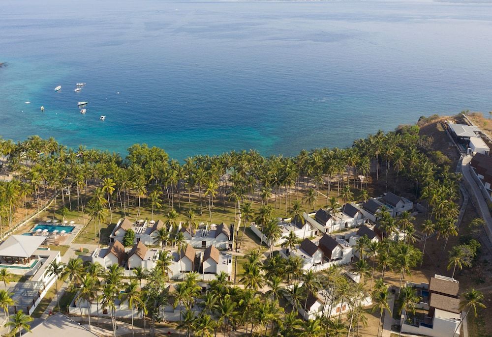 Paris - Gili Air - The Kayana Beach Lombok - Gili Air