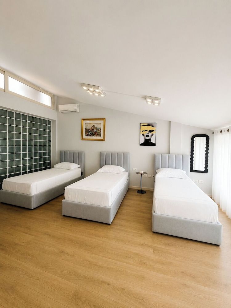 Toulouse - Durrës - Kein Hotel - Durrës