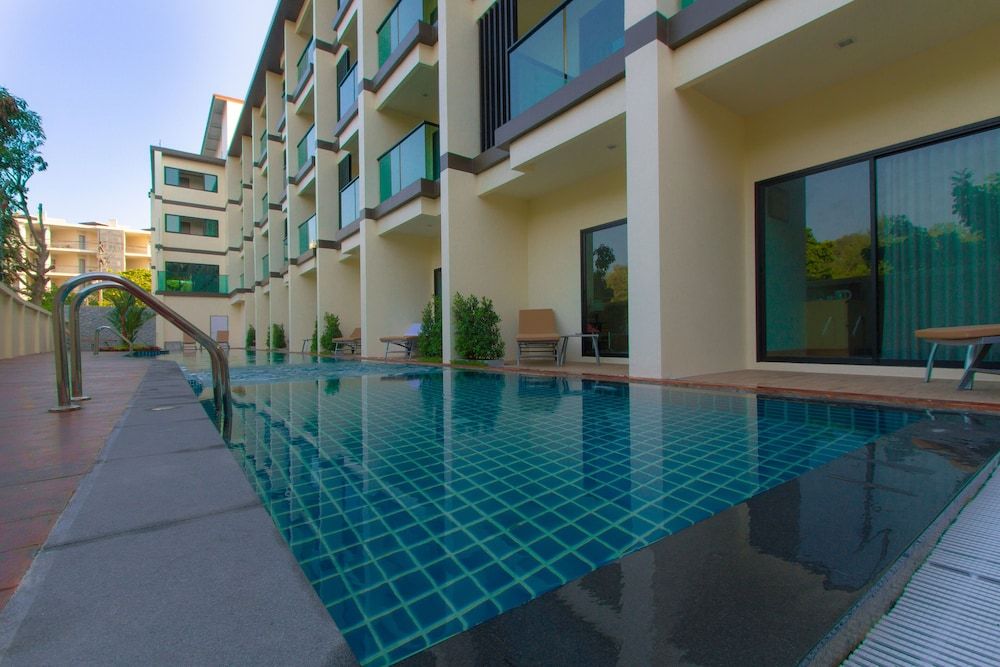 Nice - Thalang - Phuket - Airport Beach Hotel Phuket - Thalang - Phuket